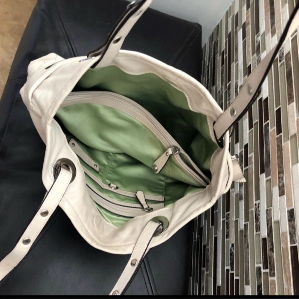 B makowsky Handbag - Picture 9 of 11